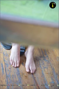 Elegant Barefoot Photography Collection Featuring Model Qiqi - IESS 003 Gallery - image 78
