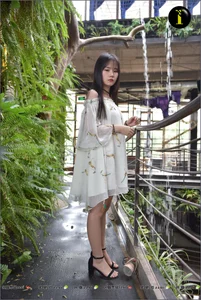 Elegant Barefoot Photography Collection Featuring Model Qiqi - IESS 003 Gallery - image 77