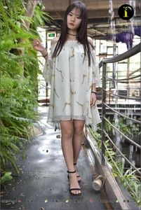 Elegant Barefoot Photography Collection Featuring Model Qiqi - IESS 003 Gallery - image 74