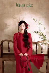 VGU No.192 Graceful Woman in Stunning Red Hanfu & Traditional Fan 1000024611 - image 6
