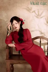 VGU No.192 Graceful Woman in Stunning Red Hanfu & Traditional Fan 1000024611 - image 7