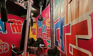 Japan's Shachihoko-ya: The Quirky Nagoya Bar Where Getting Slapped is on the Menu - image 5