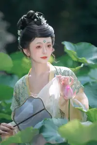 Chi Yan Zai Zhe Li in Lotus Pond, YiTuYu Vol.8730 | Captivating Ancient Beauty - image 15