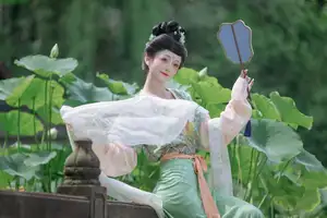 Chi Yan Zai Zhe Li in Lotus Pond, YiTuYu Vol.8730 | Captivating Ancient Beauty - image 7