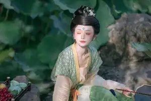 Chi Yan Zai Zhe Li in Lotus Pond, YiTuYu Vol.8730 | Captivating Ancient Beauty - image 8