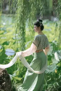 Chi Yan Zai Zhe Li in Lotus Pond, YiTuYu Vol.8730 | Captivating Ancient Beauty - image 14