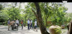 Dramatic Plot Twists and Hilarious Moments in Episode 19 of Vui Len Nao Anh Em Oi - image 3