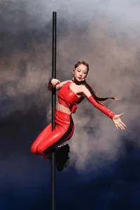 Chi Pu’s Incredible Style Evolution: Tracking the Vietnamese Star’s Stunning Beauty Transformation Over the Years - image 3