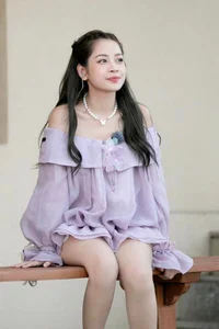 Chi Pu’s Incredible Style Evolution: Tracking the Vietnamese Star’s Stunning Beauty Transformation Over the Years - image 2