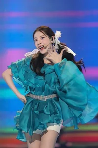 Chi Pu’s Incredible Style Evolution: Tracking the Vietnamese Star’s Stunning Beauty Transformation Over the Years - image 7