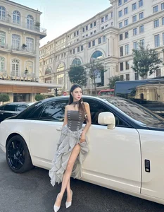 The Evolution of Hạnh Sino: From Hanoi Hot Girl to Luxurious 'Phú Bà' Icon - image 3