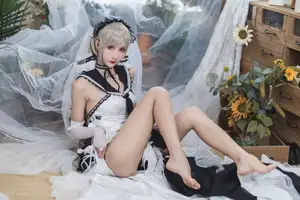 Coser Masaki Ya Qi stuns in Azur Lane Formidable dress a captivating portrayal of elegance and charm - image 3