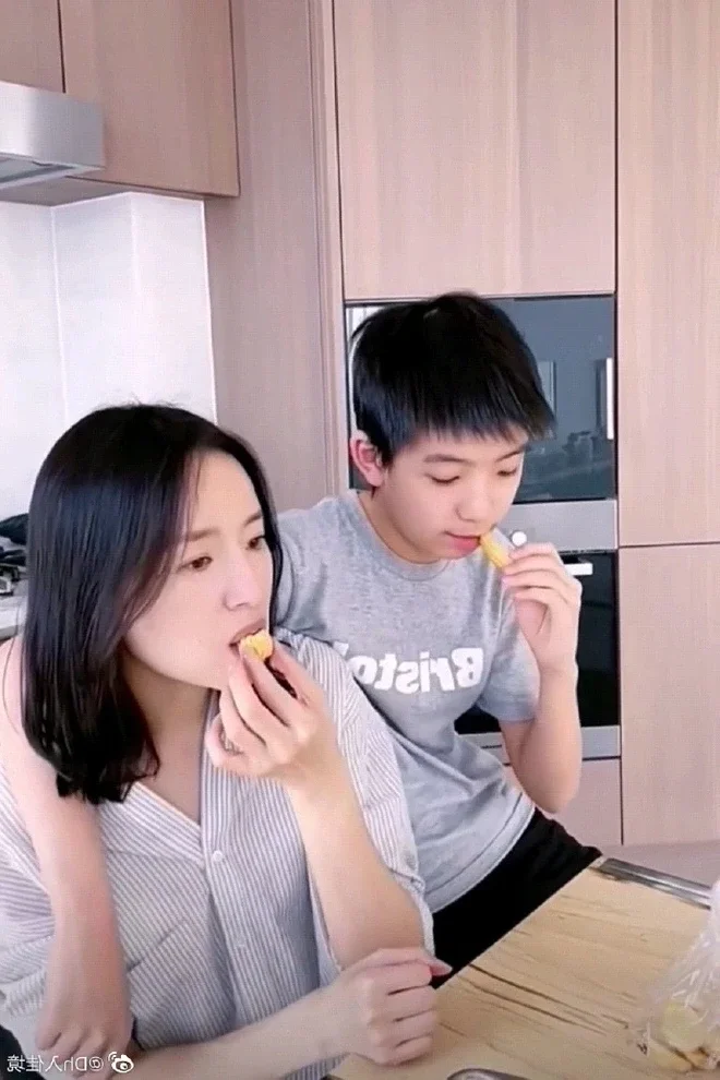 The Rise and Public Perception of Dong Jie: From Ethereal Beauty to Controversial Icon