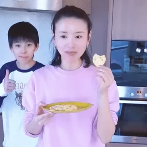 The Rise and Public Perception of Dong Jie: From Ethereal Beauty to Controversial Icon - image 2