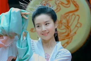 The Rise and Public Perception of Dong Jie: From Ethereal Beauty to Controversial Icon - image 8