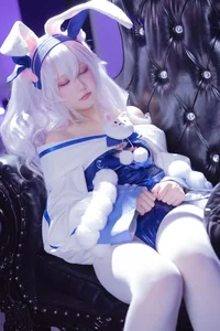 Dreamy Aesthetics: Coser lunananya as Laffey II from Azur Lane - image 8