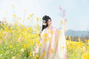 YiTuYu Art Language Vol.7132: Captivating Portraits of the Stunning Model A Xiao - image 3