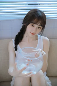 YiTuYu Art Language Vol.7547: Modern Sophistication with Licaicain - image 1