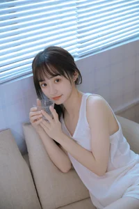 YiTuYu Art Language Vol.7547: Modern Sophistication with Licaicain - image 19