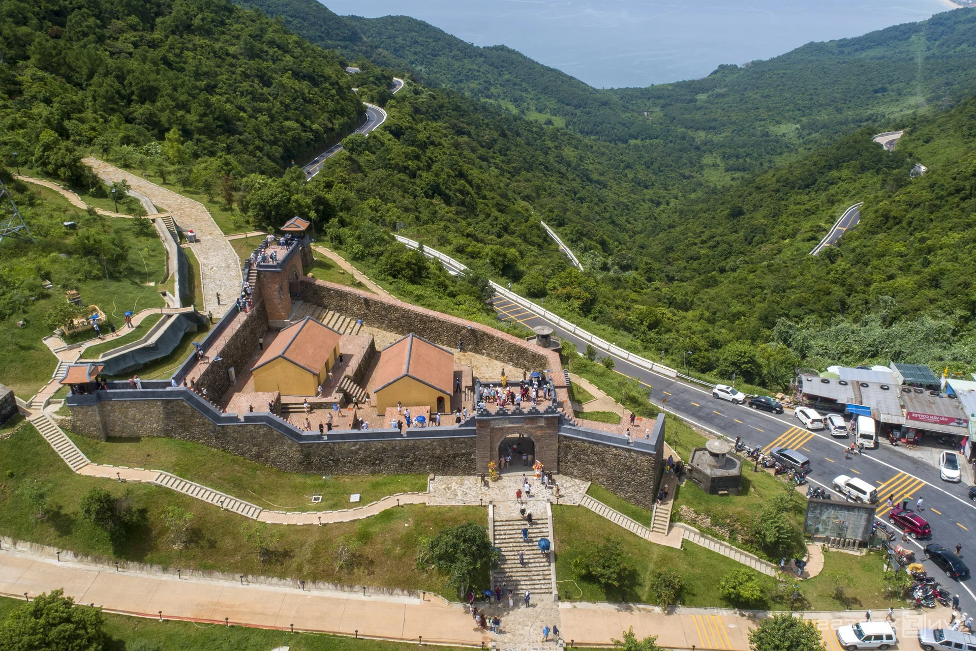 Hai Van Quan Reopens to Crowds: A Historic Journey Between Da Nang and Hue