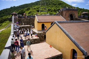 Hai Van Quan Reopens to Crowds: A Historic Journey Between Da Nang and Hue - image 4
