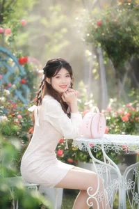 YiTuYu Art Language Vol.10080: Wo De Xiao Zhu Li - Elegant 18P Digital Portrait Photography Gallery - image 17