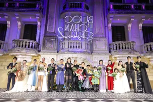 Singer Tuan Hung and Wife Huong Baby Shine as Vedettes in Captivating Fashion Runway - image 12