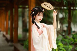 Exploring Aesthetic Photography in YiTuYu Art Language Vol.7845 Featuring Jie Ruan Tang - image 1