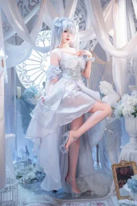 Stunning Nikke Cinderella Crystal Princess Cosplay by Xuan Xiao Xue Jie: High-Quality Goddess of Victory Photography and Anime Inspiration - image 29