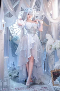 Stunning Nikke Cinderella Crystal Princess Cosplay by Xuan Xiao Xue Jie: High-Quality Goddess of Victory Photography and Anime Inspiration - image 15