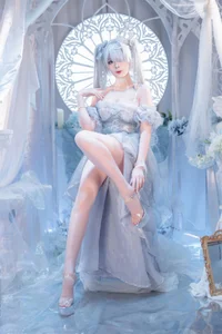 Stunning Nikke Cinderella Crystal Princess Cosplay by Xuan Xiao Xue Jie: High-Quality Goddess of Victory Photography and Anime Inspiration - image 9