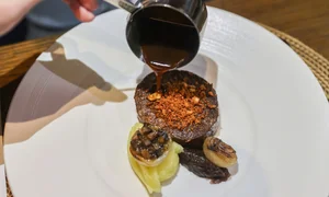 Luxury Dining in Ho Chi Minh City: A 4 Million VND British Dinner Experience - image 1