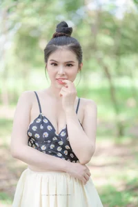 Stunning Visuals of Ngoc Tram: A Collection of Elegant and Bold Portraits - image 33