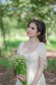 Stunning Visuals of Ngoc Tram: A Collection of Elegant and Bold Portraits - image 83