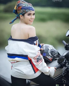Stunning Visuals of Ngoc Tram: A Collection of Elegant and Bold Portraits - image 0