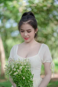 Stunning Visuals of Ngoc Tram: A Collection of Elegant and Bold Portraits - image 24