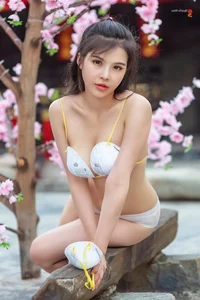 Stunning Visuals of Ngoc Tram: A Collection of Elegant and Bold Portraits - image 100