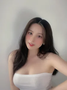 Thao Nari: The Radiant Beauty of the Tay Streamer and Modern Motherhood - image 9