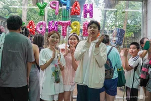 A Heartwarming Celebration: Saigon Zoo Thảo Cầm Viên Honors Retired Tiger with Special Birthday Party - image 4