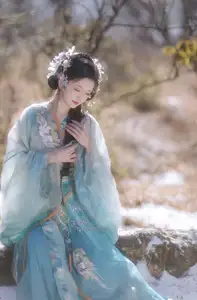 YiTuYu Vol.8542 Chi Yan Zai Zhe Li: Ethereal Beauty in Snow Discover Enchanting Art Language - image 12