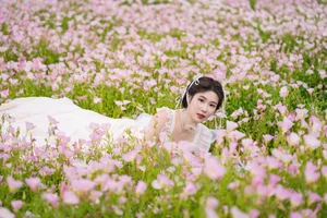 Art Language Vol.6200 Tian Hui - Stunning Portrait Photography and Aesthetic Visuals - image 1