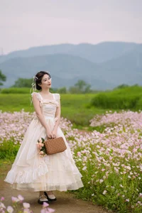 Art Language Vol.6200 Tian Hui - Stunning Portrait Photography and Aesthetic Visuals - image 2