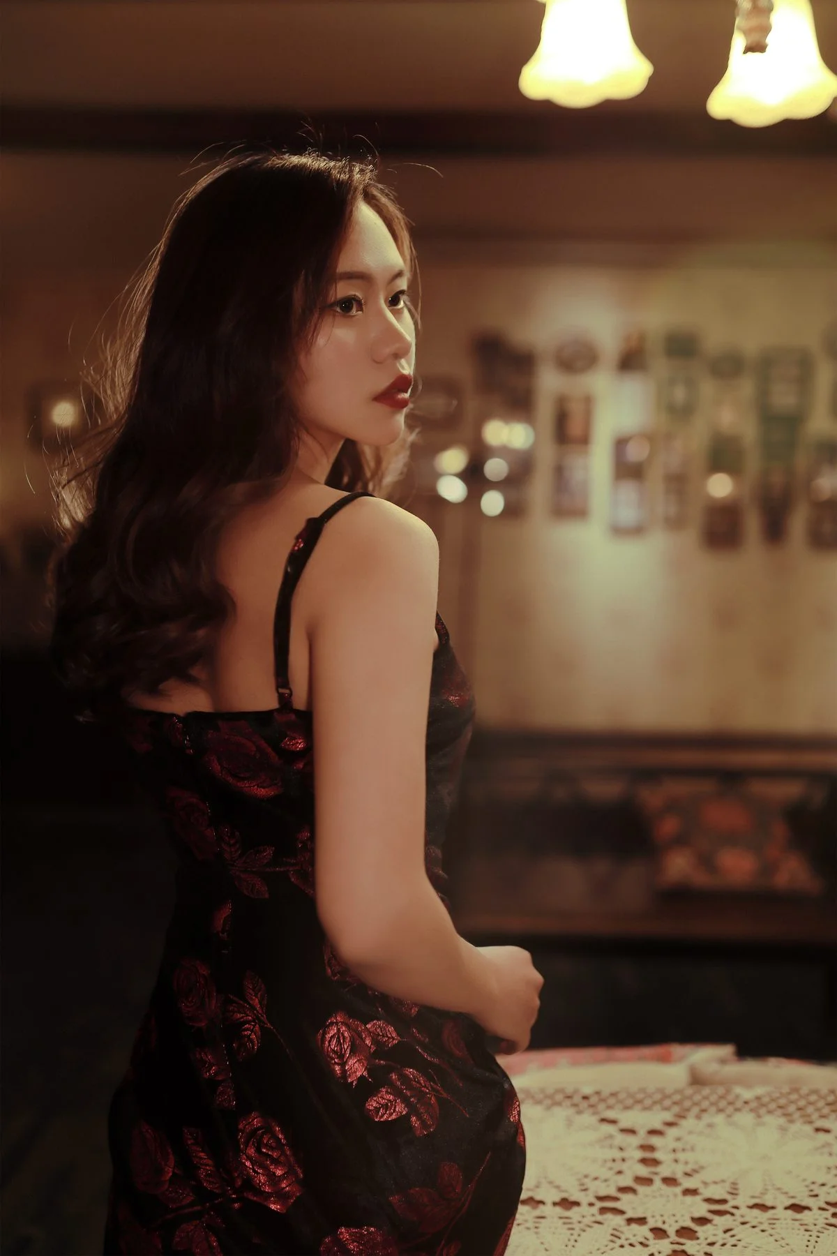 Vibrant Visuals: YiTuYu Art Language Vol.4493 Featuring Cai Hong