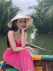 Fashion Forward: Hot Girl From Kem Xoi TV Sets Trends With Bold Cut-Out Dress and Elegant Style - image 6