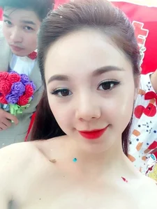 Fashion Forward: Hot Girl From Kem Xoi TV Sets Trends With Bold Cut-Out Dress and Elegant Style - image 3