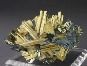 Explore Rutile: Mysterious Mineral with Unique Crystal Structure, Unexpected Applications - image 2