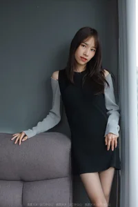Mei Zi: Relaxed Elegance in Black Silk on the Sofa - image 80