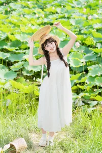YiTuYu Art Language Vol.10233 Xia Yu Xiao Nian: A 28P Journey of Elegant Portraiture - image 11