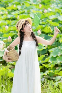 YiTuYu Art Language Vol.10233 Xia Yu Xiao Nian: A 28P Journey of Elegant Portraiture - image 24