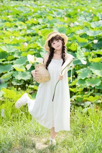 YiTuYu Art Language Vol.10233 Xia Yu Xiao Nian: A 28P Journey of Elegant Portraiture - image 5